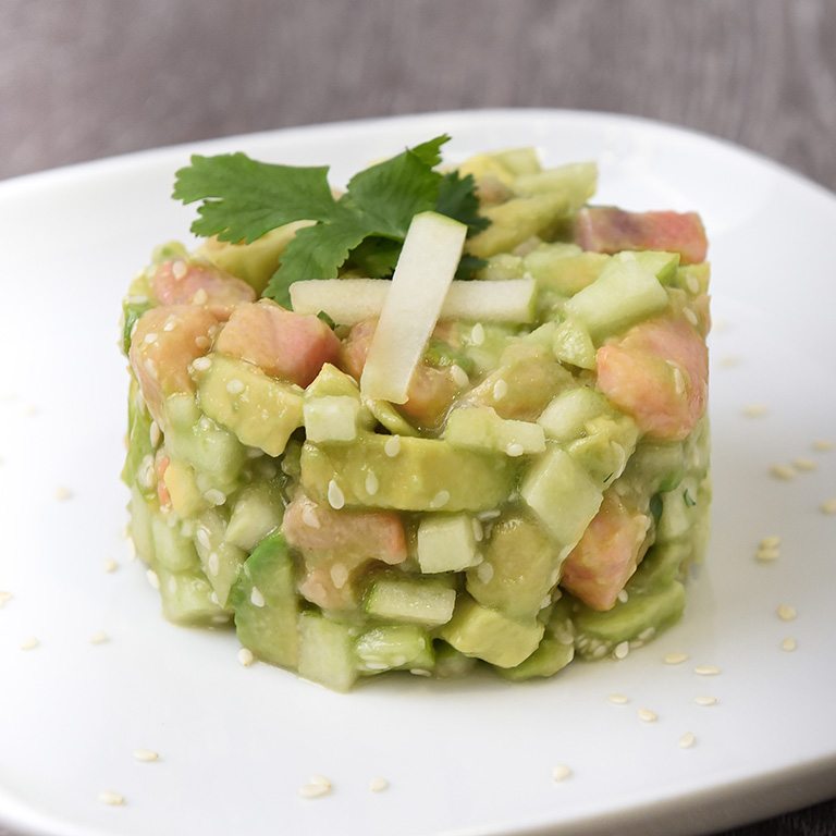 Tartare de saumon écossais label Rouge, à l'avocat et pomme verte